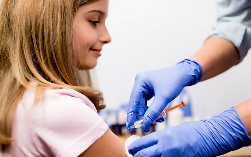 вакцинация девочек против вируса папилломы человека, прививка, больницы, здравоохранение 