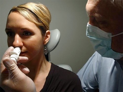 Стоматологи смогут обезболивать без игл