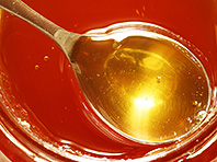 Мед очищает сосуды изнутри и спасает от атеросклероза, говорят ученые